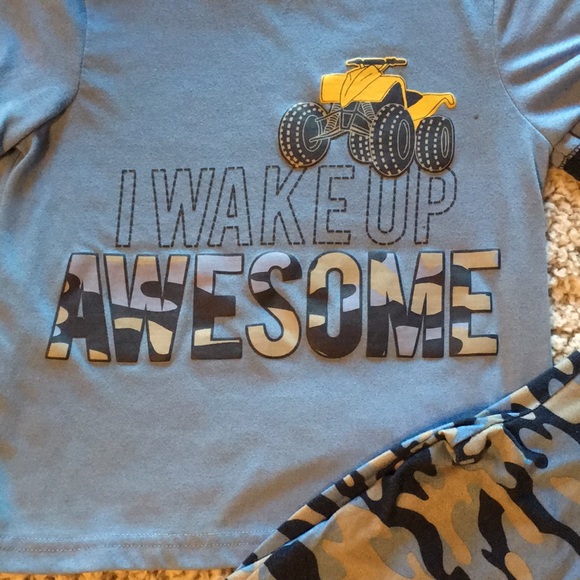 Boys 5t outfit great condition - Picture 2 of 5